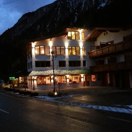 Seehotel St Hubertus 3* Pertisau