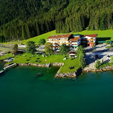 Seehotel St Hubertus Pertisau