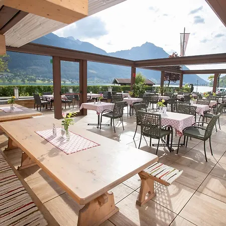Seehotel St Hubertus 3* Pertisau